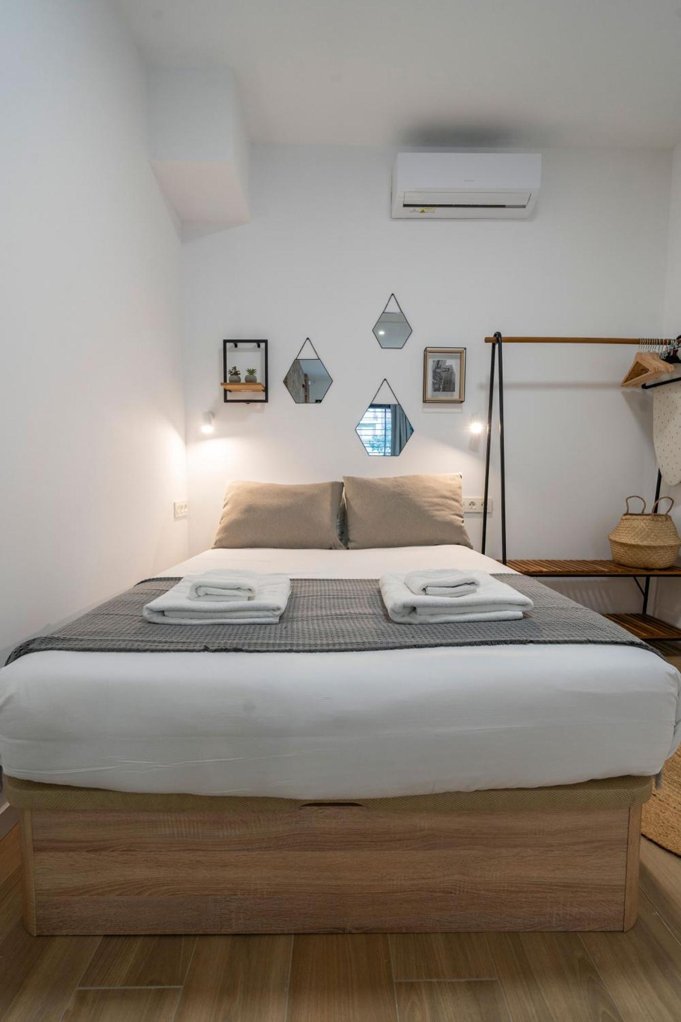 Vlc Host - Ausias March Apartment Valencia Exterior photo